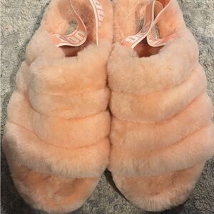 UGG Women's Fluffy Peach Slippers